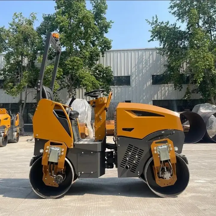 Ride-On Double-Drum Roller 1.3T — image 3